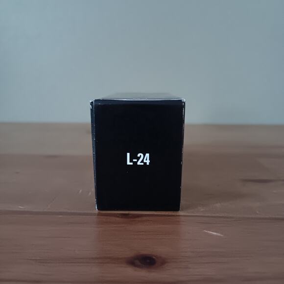 x2 Boxes! ZUZU LUXE Oil-Free Liquid Foundation 18 Shade L-24 - Brand NEW - Picture 5 of 6